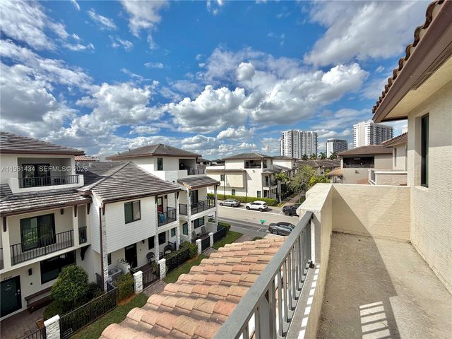 4861 NW 83rd Path 4861, Doral, FL 33166