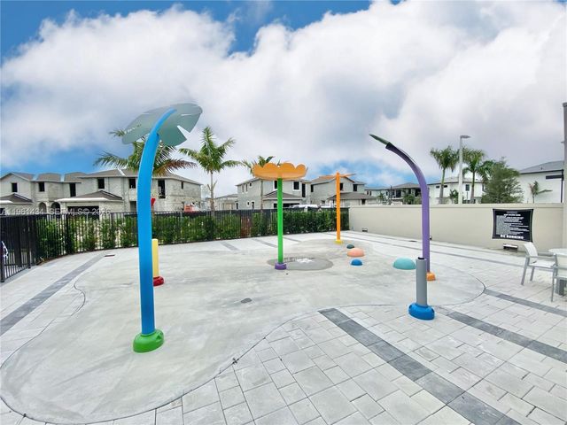 4861 NW 83rd Path 4861, Doral, FL 33166