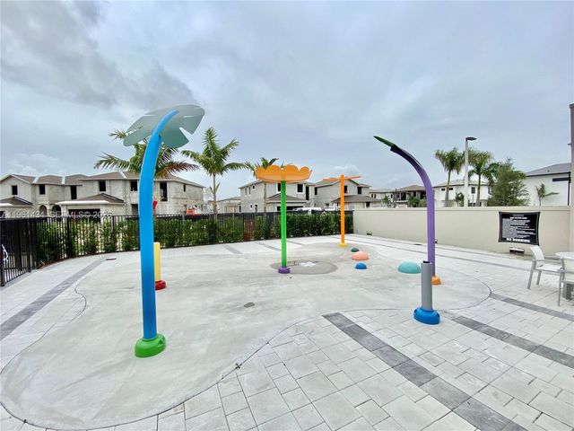 4861 NW 83rd Path 4861, Doral, FL 33166