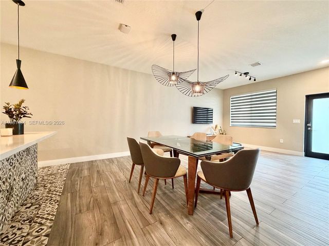 4861 NW 83rd Path 4861, Doral, FL 33166