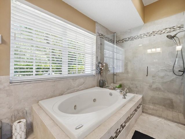 6512 STEEPLECHASE DRIVE, Tampa, FL 33625
