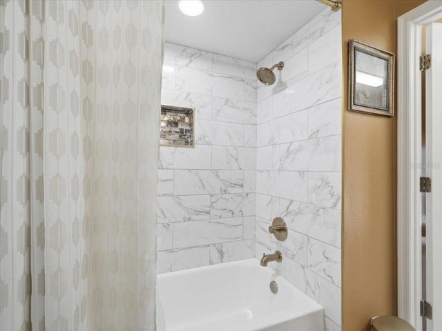 6512 STEEPLECHASE DRIVE, Tampa, FL 33625