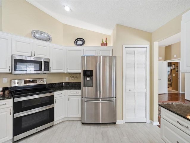 6512 STEEPLECHASE DRIVE, Tampa, FL 33625