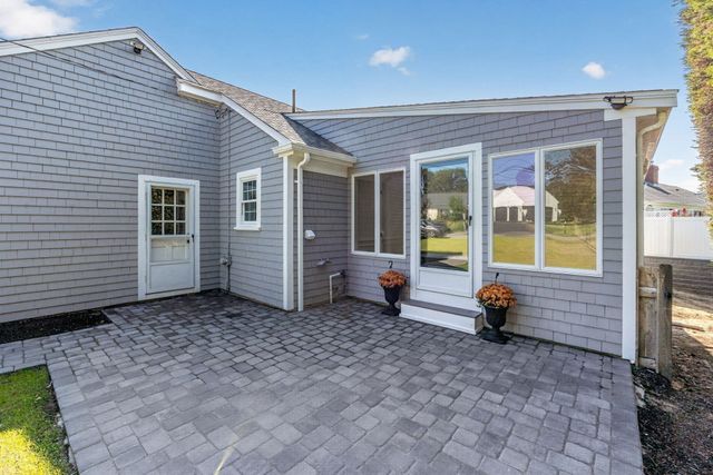 2 Par 3 Drive, Yarmouth, MA 02664