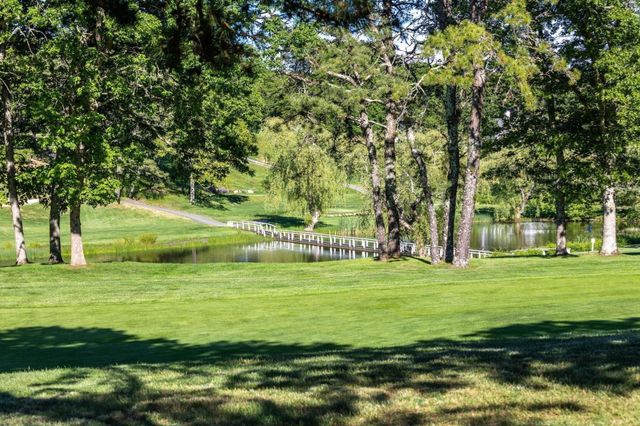 2 Par 3 Drive, Yarmouth, MA 02664