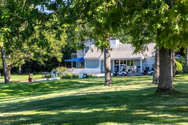 2 Par 3 Drive, Yarmouth, MA 02664