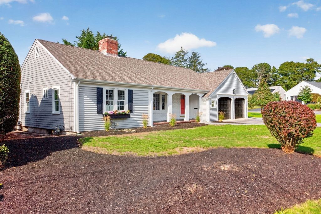 2 Par 3 Drive, Yarmouth, MA 02664