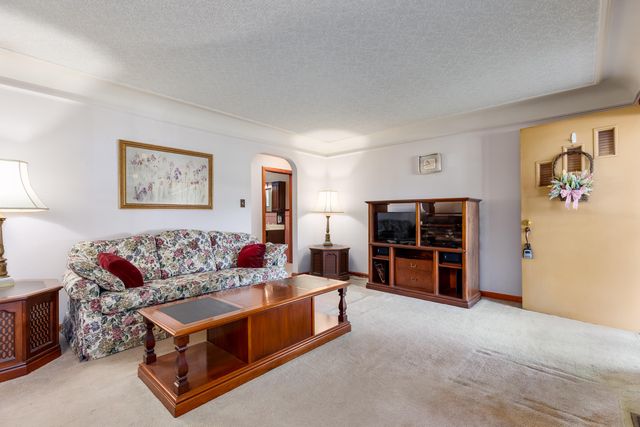 10 Faye Drive, Latonia, KY 41015