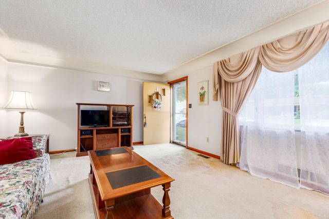 10 Faye Drive, Latonia, KY 41015