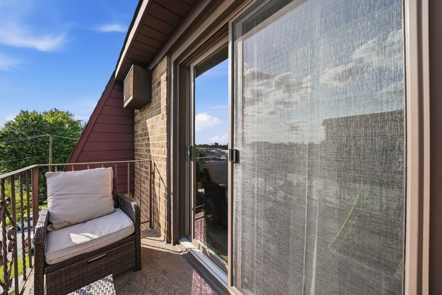 6233 N NIAGARA Avenue 4A, Chicago, IL 60631