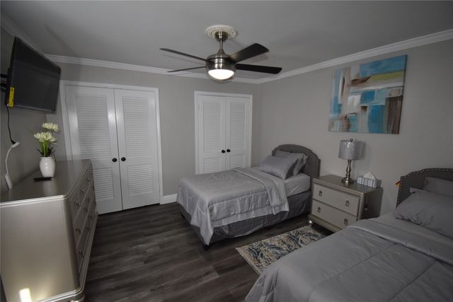 538 E AVENUE J B, Grand Prairie, TX 75050