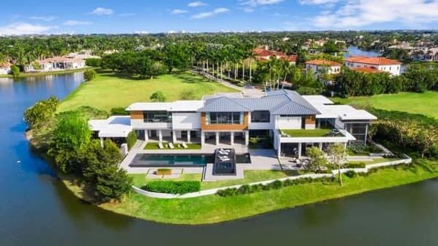 10691 Golden Eagle Court, Plantation, FL 33324