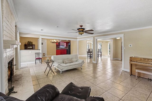 17807 Loring Lane, Spring, TX 77388