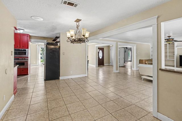 17807 Loring Lane, Spring, TX 77388