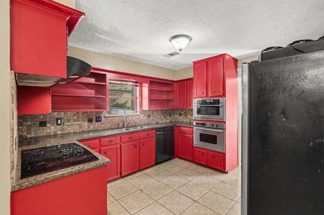 17807 Loring Lane, Spring, TX 77388