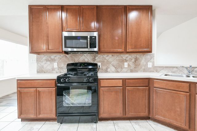 8334 Loetsch Ridge Way, Spring, TX 77379