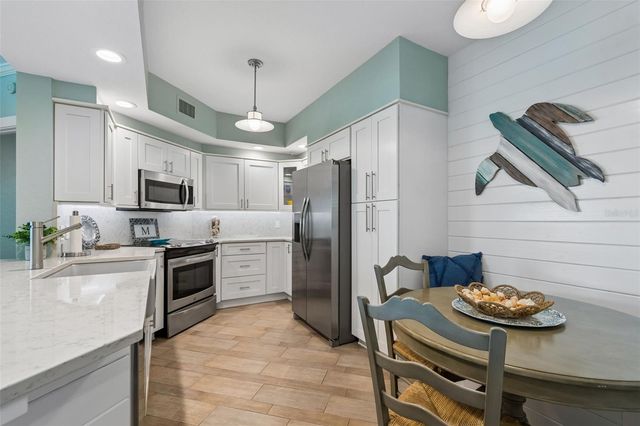1170 GULF BOULEVARD 403, Clearwater Beach, FL 33767