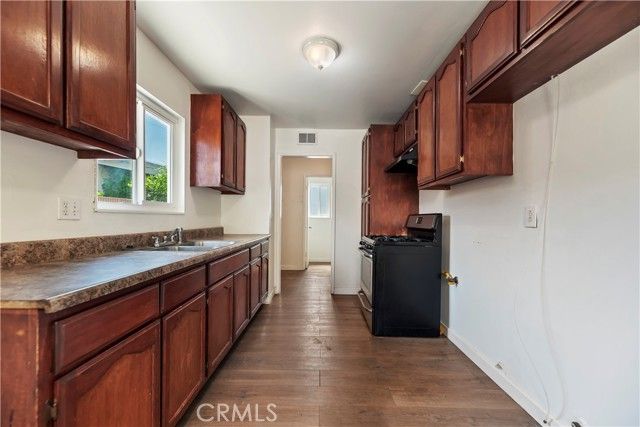 2871 E Tyler, Long Beach, CA 90810