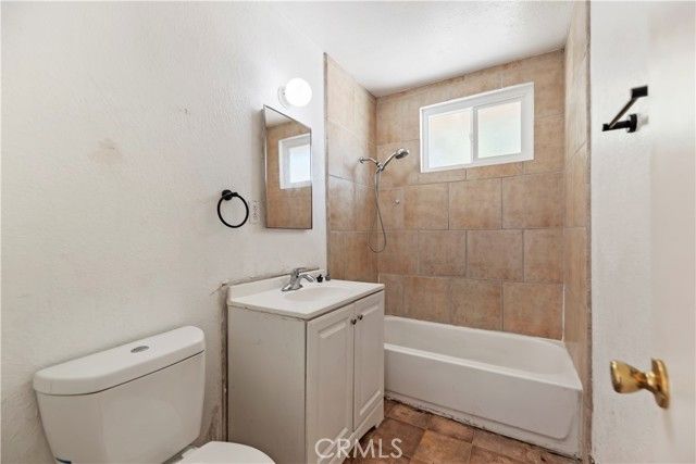 2871 E Tyler, Long Beach, CA 90810