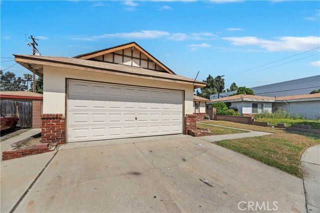 2871 E Tyler, Long Beach, CA 90810