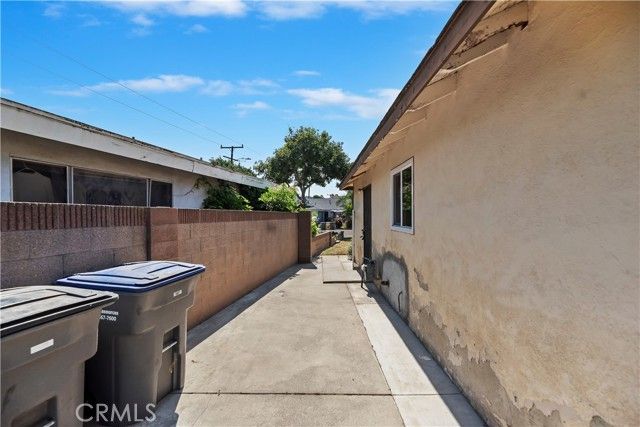 2871 E Tyler, Long Beach, CA 90810