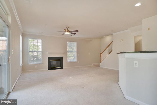 13071 MARCEY CREEK RD, Herndon, VA 20171