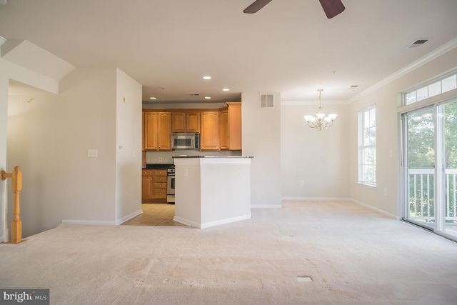 13071 MARCEY CREEK RD, Herndon, VA 20171