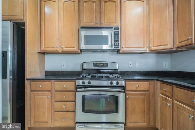 13071 MARCEY CREEK RD, Herndon, VA 20171