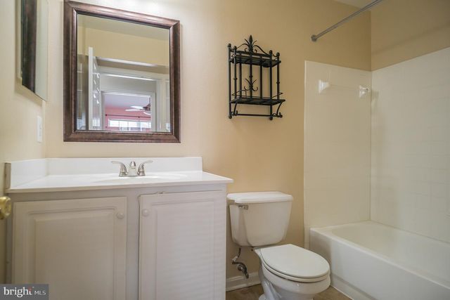 13071 MARCEY CREEK RD, Herndon, VA 20171