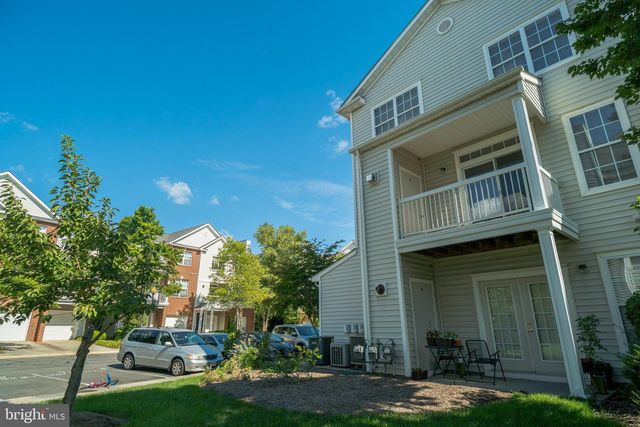 13071 MARCEY CREEK RD, Herndon, VA 20171