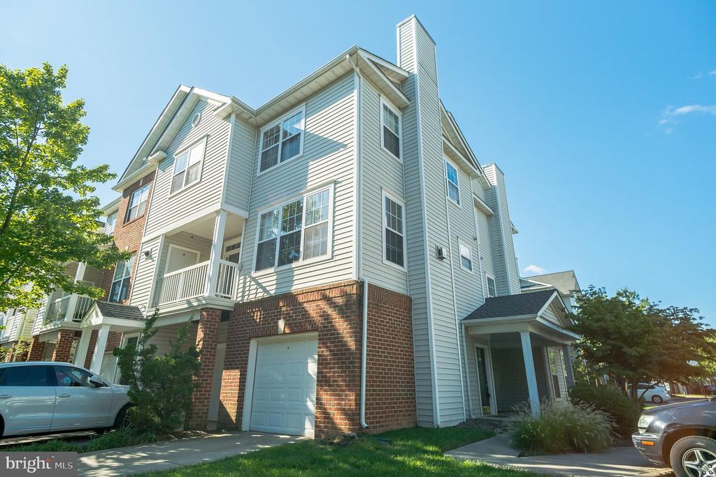 13071 MARCEY CREEK RD, Herndon, VA 20171