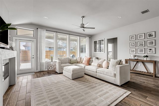 8201 Yokohama TER, Austin, TX 78744