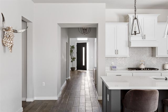 8201 Yokohama TER, Austin, TX 78744