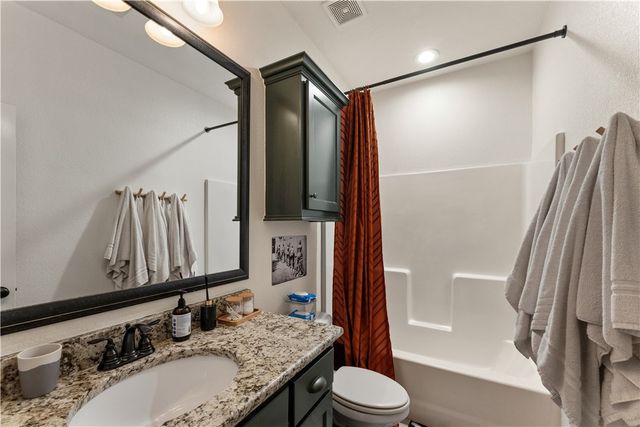 1706 NE Chaucer Street, Bentonville, AR 72712