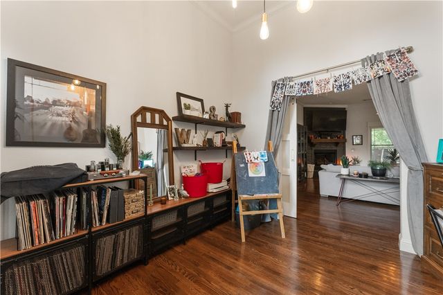 1706 NE Chaucer Street, Bentonville, AR 72712