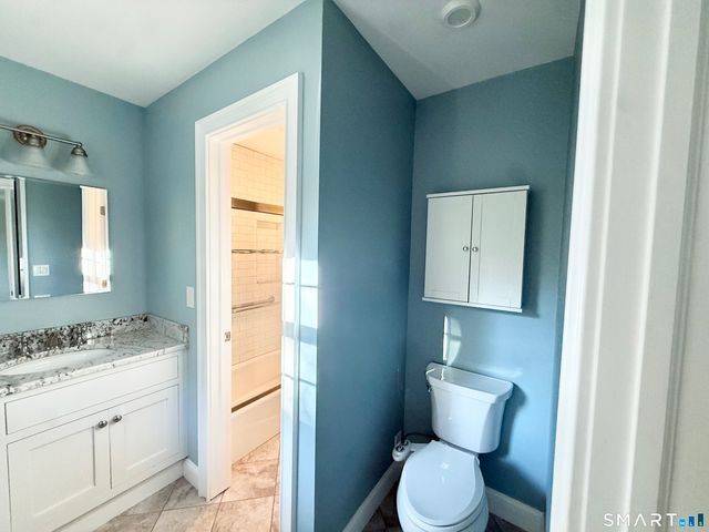 20 Beech Tree Road, Brookfield, CT 06804