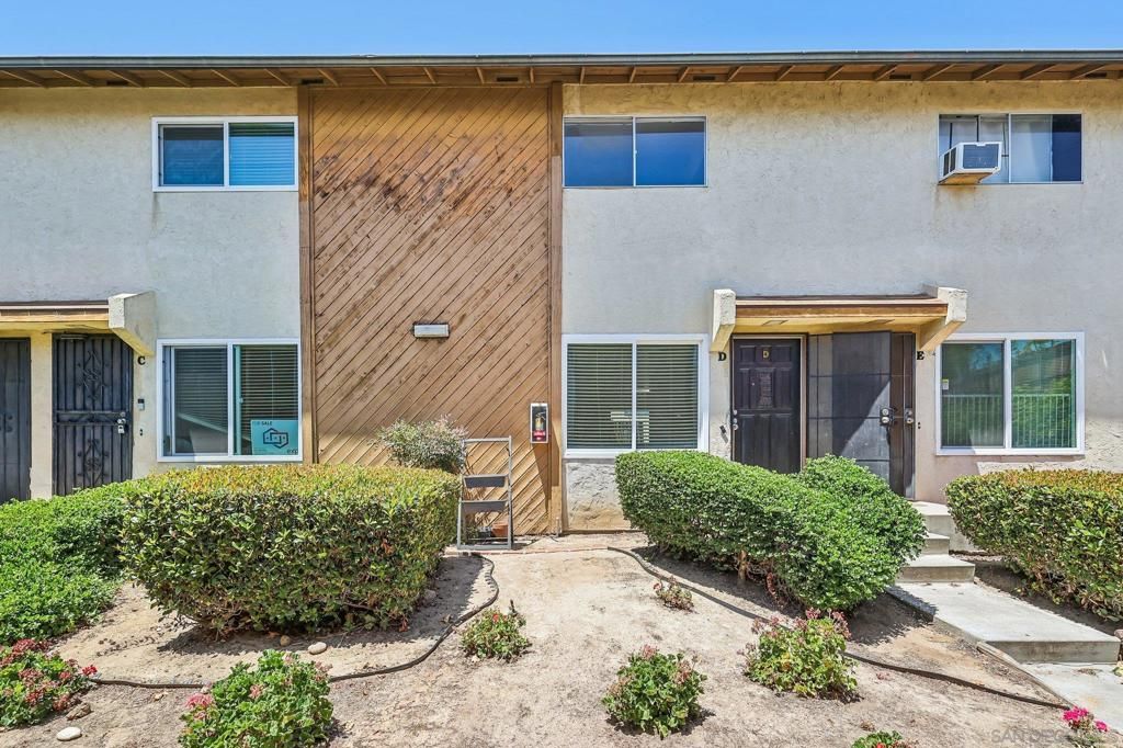 Image 2 of property listing at 3631 Lemona Avenue D, San Diego, CA 92105