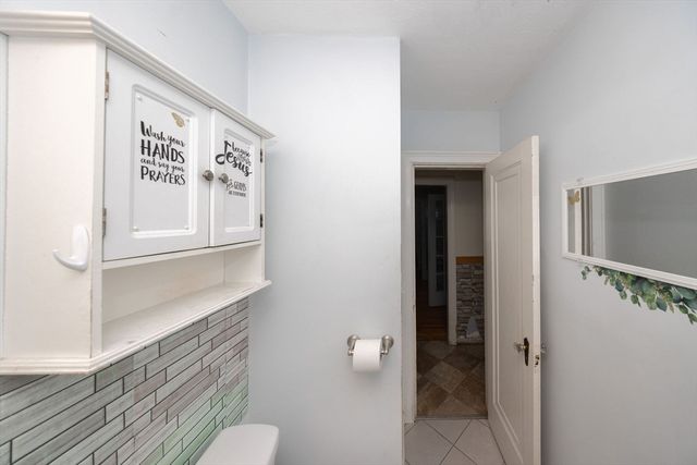 217 W Main St, Dudley, MA 01571