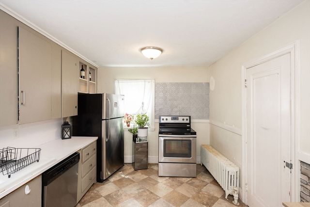 217 W Main St, Dudley, MA 01571