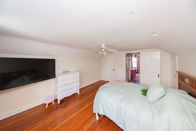 217 W Main St, Dudley, MA 01571