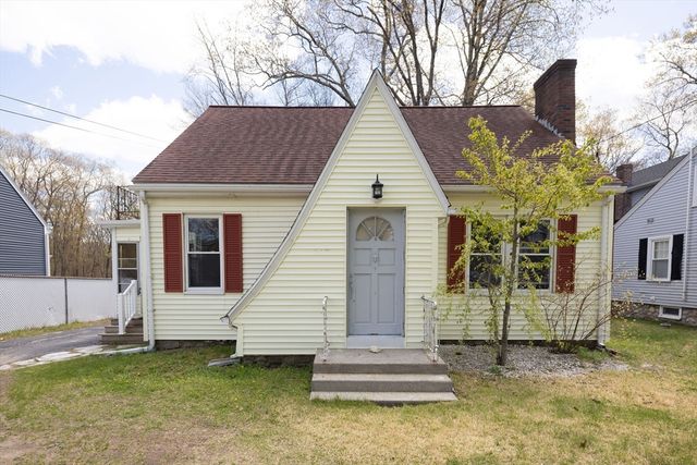 217 W Main St, Dudley, MA 01571