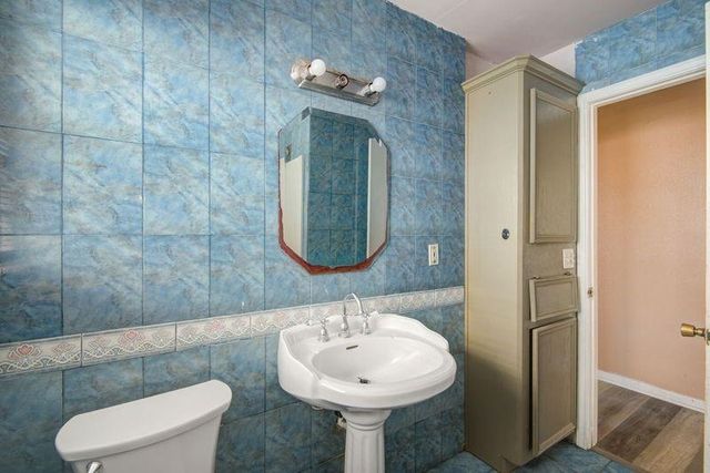 714 W 7th Street, Freeport, TX 77541