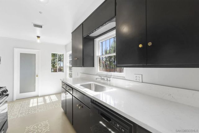 3543 Myrtle Ave, San Diego, CA 92104