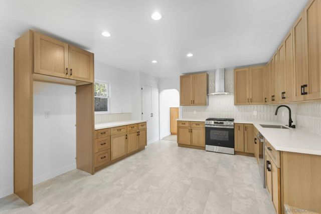 3543 Myrtle Ave, San Diego, CA 92104
