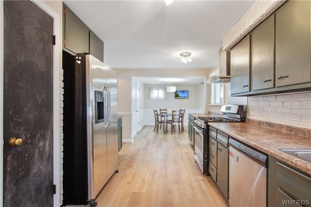 189 Delray Avenue, West Seneca, NY 14224