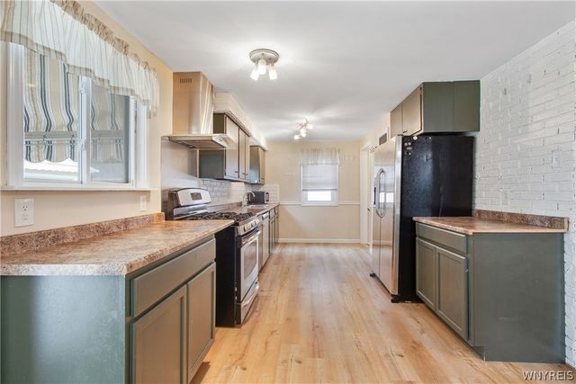 189 Delray Avenue, West Seneca, NY 14224