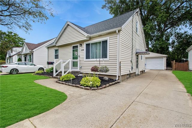 189 Delray Avenue, West Seneca, NY 14224