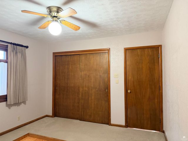 701 Parkview Drive, Wamego, KS 66547