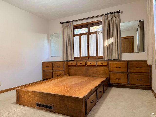 701 Parkview Drive, Wamego, KS 66547