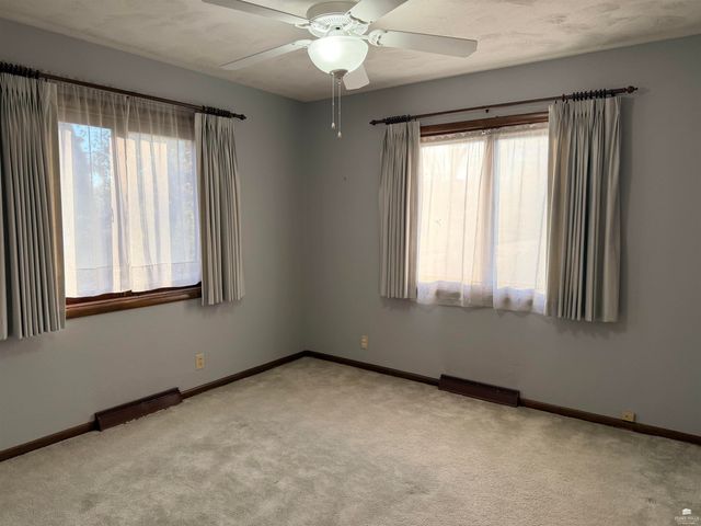 701 Parkview Drive, Wamego, KS 66547